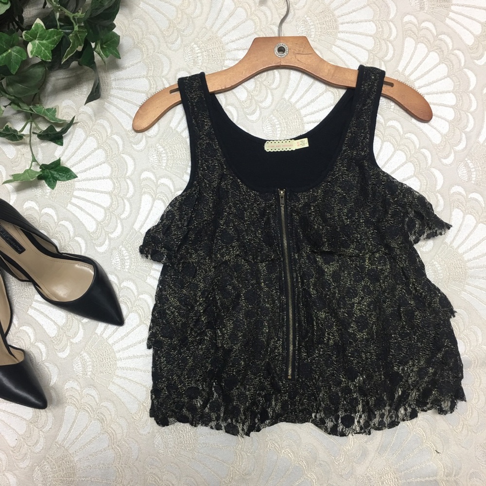 CLOSING CLOSET 🆘 Pins and Needles Top